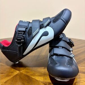 Peloton Unisex Cycling Shoes - Size 43 EU - Lightly Used - Box Included